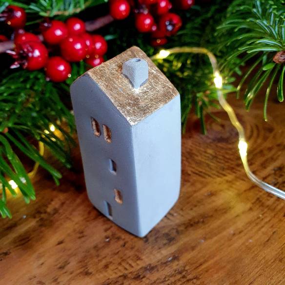 Ceramiczny domek "Złoty Daszek - Szary 3"