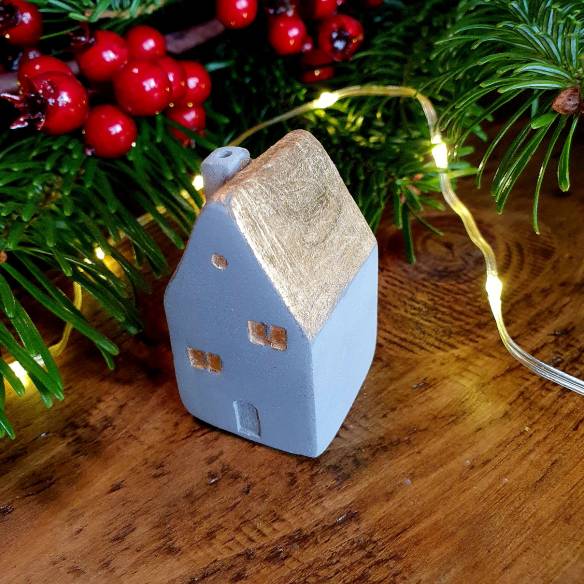 Ceramiczny domek "Złoty Daszek - Szary 5"