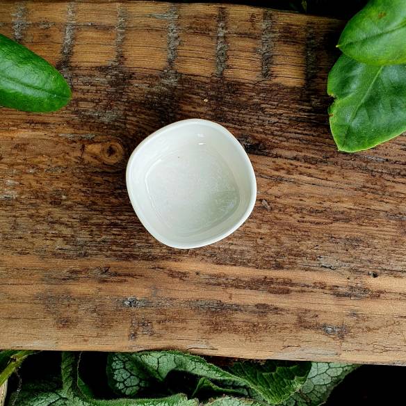 Porcelanowa podstawka "Czerwone Serduszko"