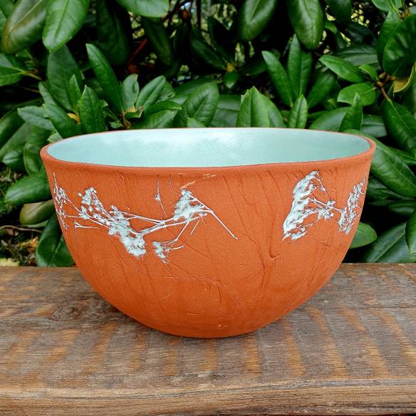Ceramiczna misa z rudej gliny "Miętowa Gipsówka"