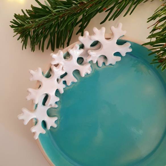 Ceramiczny talerzyk "Lodowe Śnieżynki"