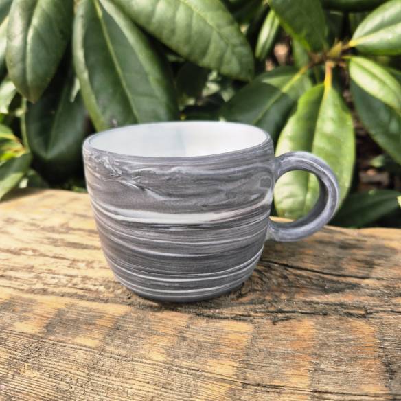 Porcelanowa filiżanka "Biały Marmurek"