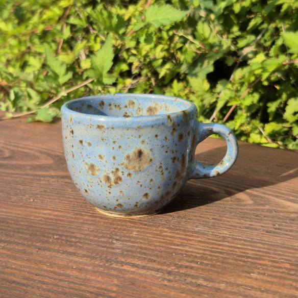 Porcelanowa filiżanka "Nakrapiany Błękit"